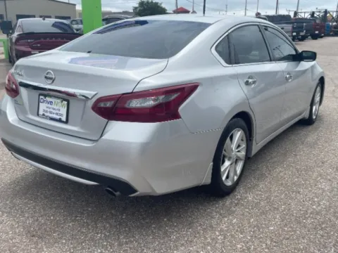 More photos of 2018 Nissan Altima 2.5 S at Drive Now Wichita, KS