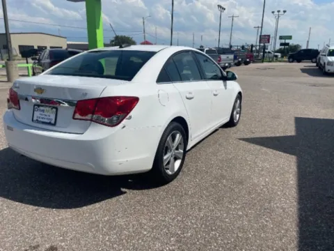 More photos of 2015 Chevrolet Cruze LT at Drive Now Wichita, KS
