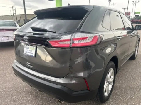 More photos of 2019 Ford Edge SE at Drive Now Wichita, KS