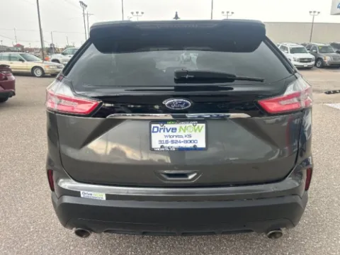 More photos of 2019 Ford Edge SE at Drive Now Wichita, KS