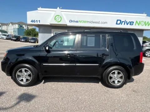 Photos of 2010 Honda Pilot Touring for sale in Wichita, KS at Drive Now Wichita