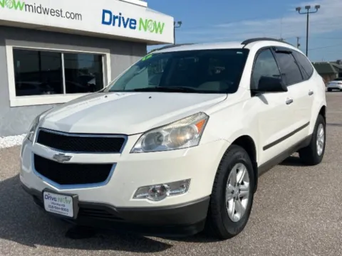 White 2012 Chevrolet Traverse LS for sale in Wichita, KS