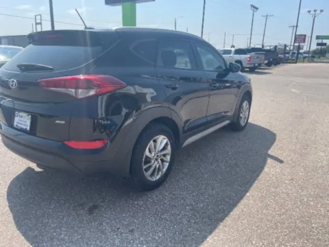 More photos of 2017 Hyundai Tucson SE at Drive Now Wichita, KS