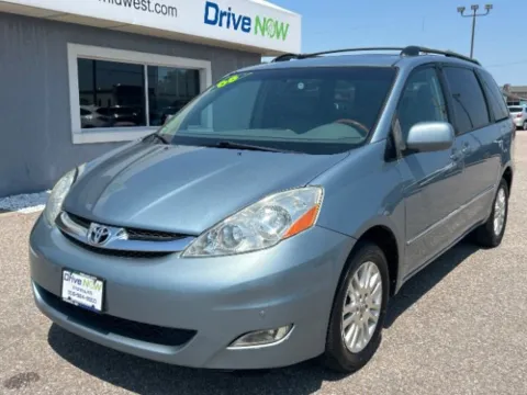 Blue 2008 Toyota Sienna XLE Limited AWD for sale in Wichita, KS
