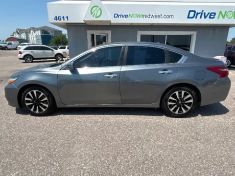 Photos of 2018 Nissan Altima 2.5 SV for sale in Wichita, KS at Drive Now Wichita