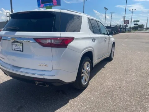 More photos of 2020 Chevrolet Traverse High Country at Drive Now Wichita, KS