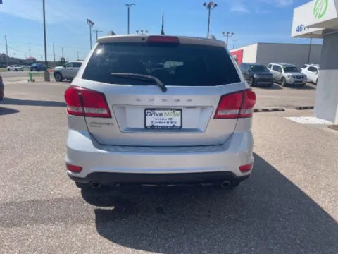 More photos of 2011 Dodge Journey Mainstreet at Drive Now Wichita, KS