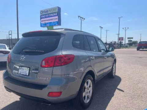 More photos of 2009 Hyundai Santa Fe Limited at Drive Now Wichita, KS