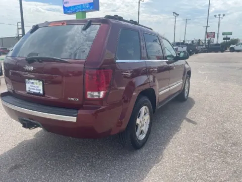 More photos of 2007 Jeep Grand Cherokee Limited at Drive Now Wichita, KS