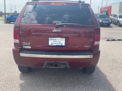 More photos of 2007 Jeep Grand Cherokee Limited at Drive Now Wichita, KS