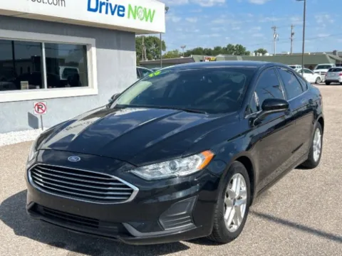 Black 2019 Ford Fusion SE for sale in Wichita, KS