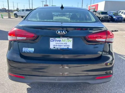 More photos of 2017 Kia Forte LX at Drive Now Wichita, KS