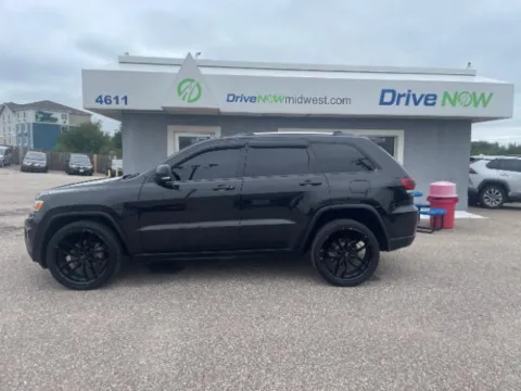 Photos of 2015 Jeep Grand Cherokee Limited for sale in Wichita, KS at Drive Now Wichita