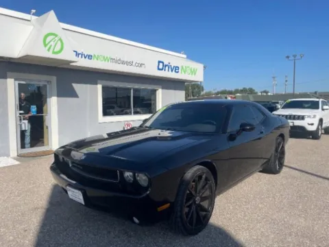 Black 2009 Dodge Challenger SE for sale in Wichita, KS
