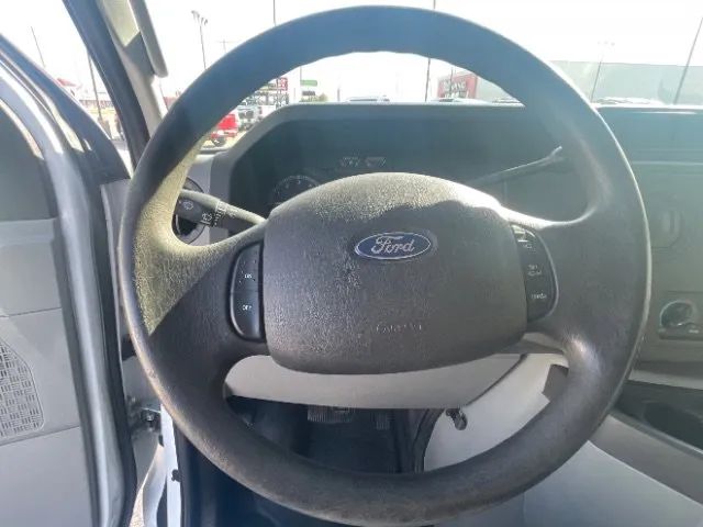 Ford Econoline photo 12