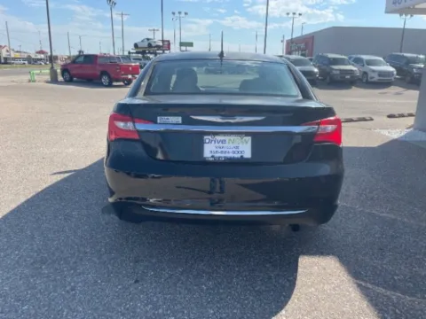 More photos of 2013 Chrysler 200 LX at Drive Now Wichita, KS