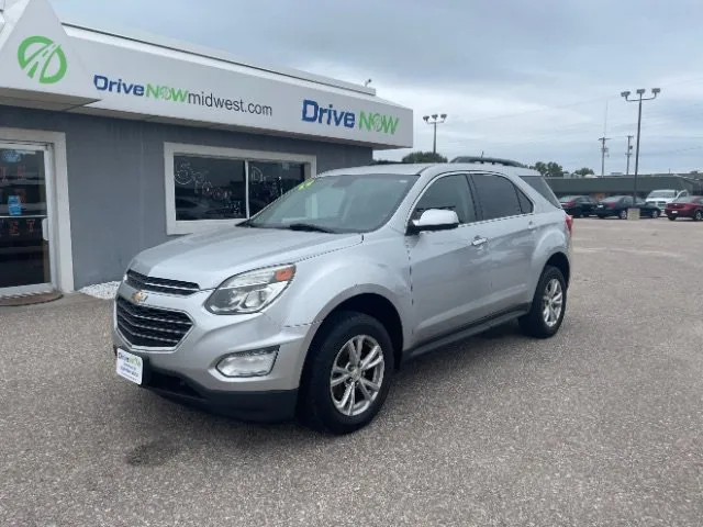 Silver 2017 Chevrolet Equinox LT for sale in Wichita, KS