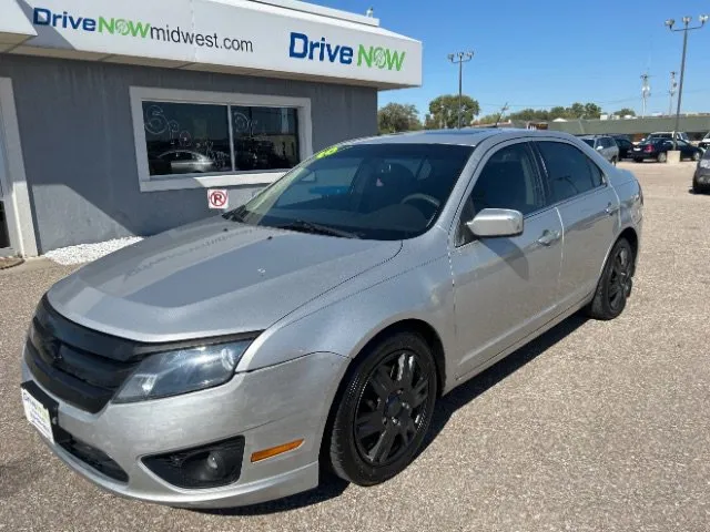 Silver 2010 Ford Fusion SE for sale in Wichita, KS