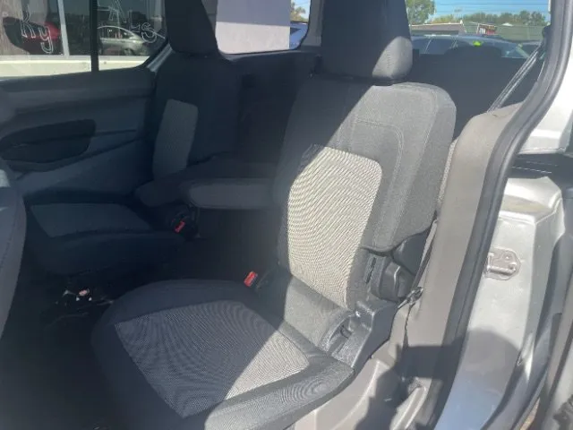 Ford Transit Connect photo 10
