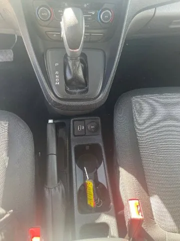 Ford Transit Connect photo 12
