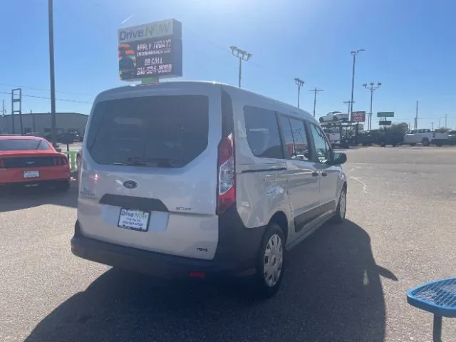 Ford Transit Connect photo 5