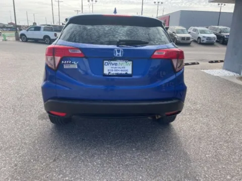 More photos of 2018 Honda HR-V LX at Drive Now Wichita, KS