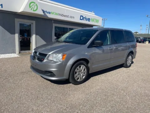 Silver 2017 Dodge Grand Caravan SE for sale in Wichita, KS