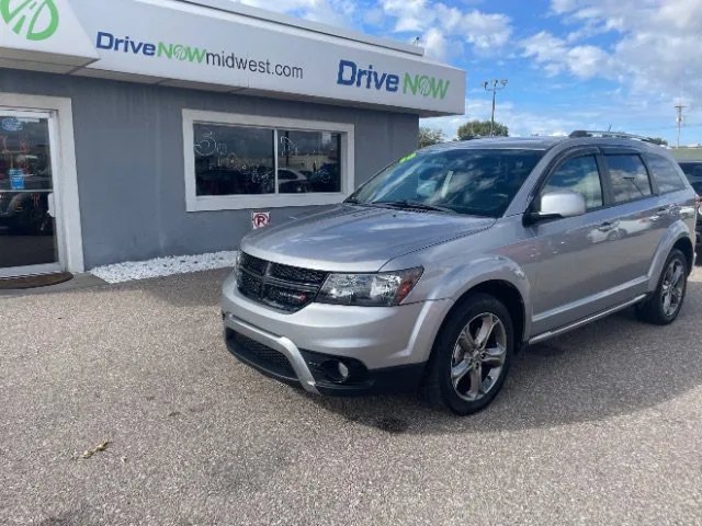 Silver 2018 Dodge Journey Crossroad for sale in Wichita, KS