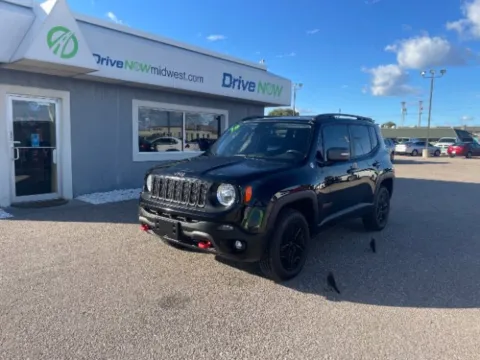 Black 2018 Jeep Renegade Trailhawk for sale in Wichita, KS