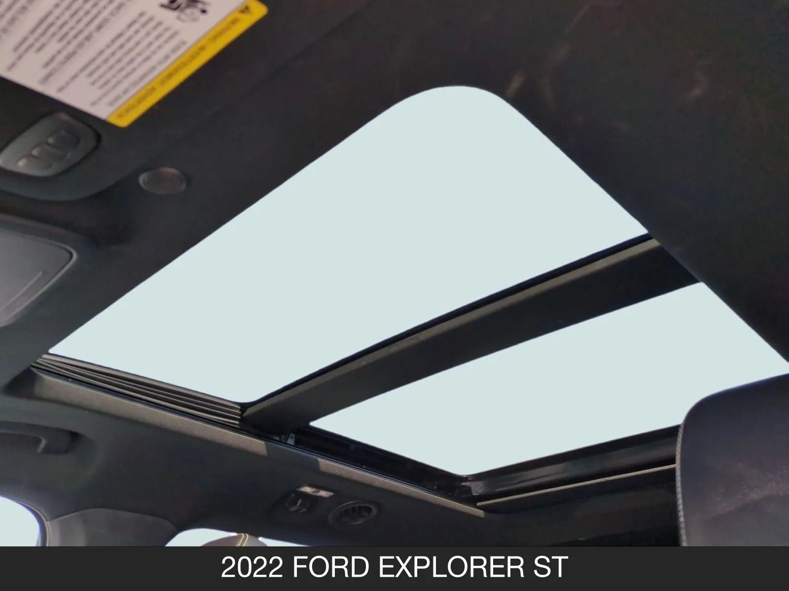 2022 Ford Explorer ST - Photo 21