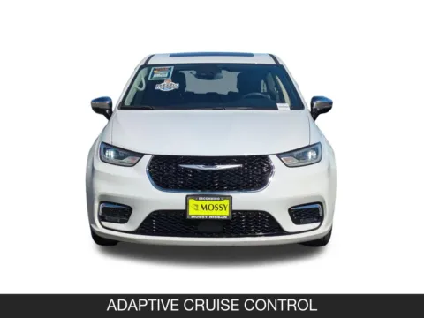 More photos of 2023 Chrysler Pacifica Hybrid Limited at Mossy Nissan Escondido, CA