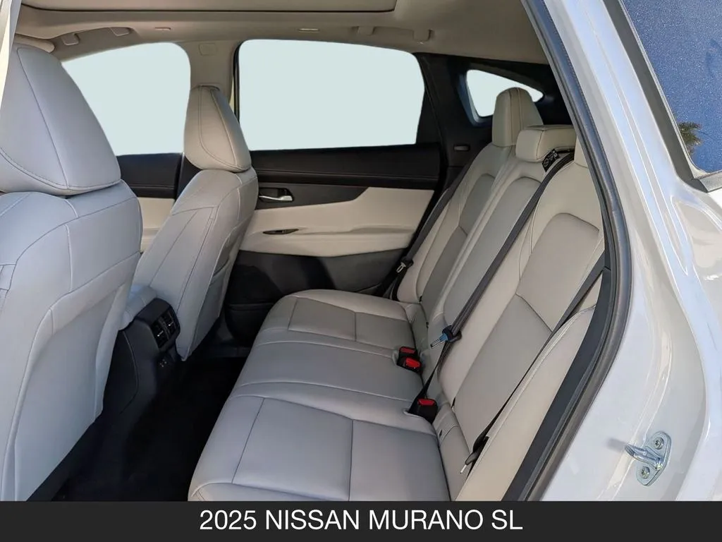 2025 Nissan Murano SL - Photo 17