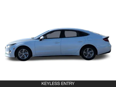 More photos of 2022 Hyundai Sonata SE at Mossy Nissan Kearny Mesa, CA