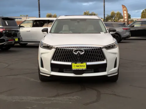 More photos of 2026 INFINITI QX60 LUXE at INFINITI of Kearny Mesa, CA