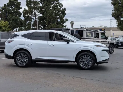 More photos of 2026 Nissan Murano SL at Mossy Nissan National City, CA