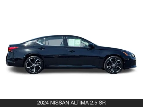 More photos of 2024 Nissan Altima 2.5 SR at Mossy Nissan National City, CA
