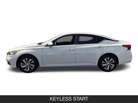 More photos of 2021 Nissan Altima 2.5 S at Mossy Nissan National City, CA