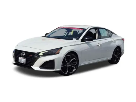 White 2023 Nissan Altima 2.5 SR for sale in National City, CA