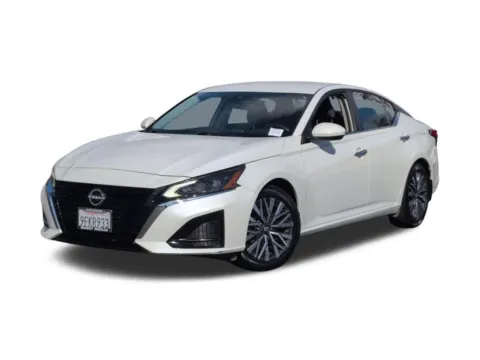 White 2023 Nissan Altima 2.5 SV for sale in Oceanside, CA