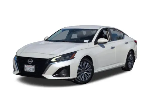White 2023 Nissan Altima 2.5 SV for sale in Oceanside, CA