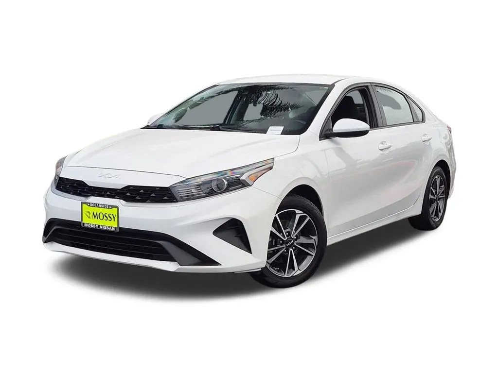 White 2023 Kia Forte LXS for sale in Oceanside, CA