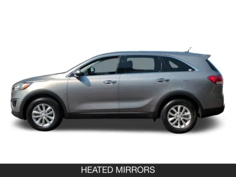 More photos of 2017 Kia Sorento L at Mossy Nissan Poway, CA
