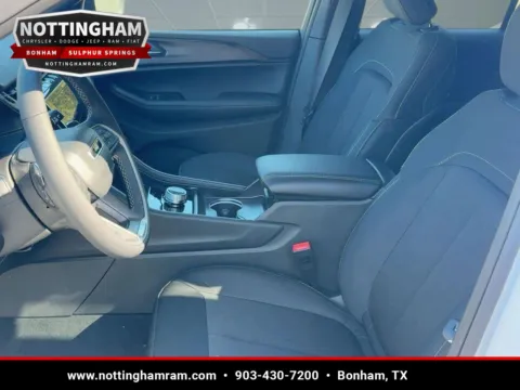 More photos of 2025 Jeep Grand Cherokee Laredo X at Bonham Chrysler, TX