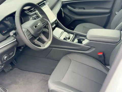 More photos of 2025 Jeep Grand Cherokee Laredo X at Bonham Chrysler, TX