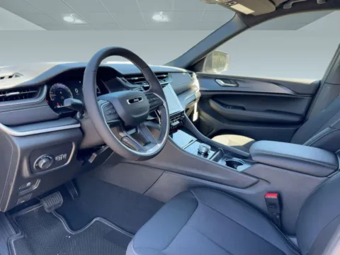 More photos of 2025 Jeep Grand Cherokee L Laredo at Bonham Chrysler, TX