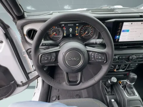 More photos of 2025 Jeep Gladiator Sport S at Bonham Chrysler, TX