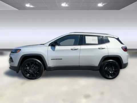 Photos of 2026 Jeep Compass Latitude Altitude for sale in Bonham, TX at Bonham Chrysler