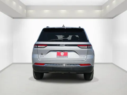 More photos of 2022 Jeep Grand Cherokee Limited at Bonham Chrysler, TX