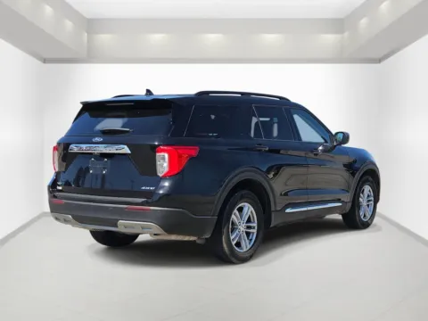 More photos of 2023 Ford Explorer XLT at Bonham Chrysler, TX