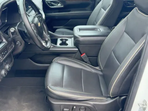More photos of 2023 Chevrolet Suburban Premier at Bonham Chrysler, TX